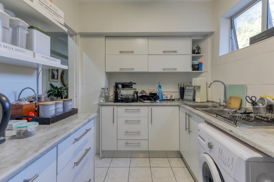 3 Bedroom Property for Sale in Sea Point Western Cape